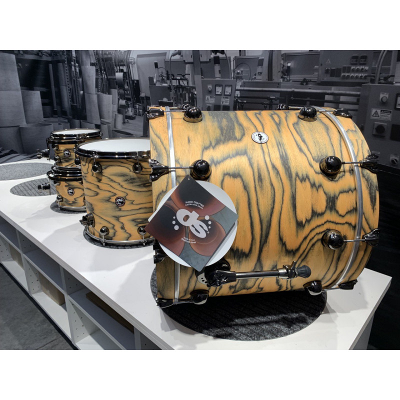 Rebel Custom Shop - 22" 10" 12" 16" -...